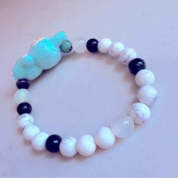 NWOT Handmade Labubu Genuine Stone Beaded Bracelet - Picture 3 of 3